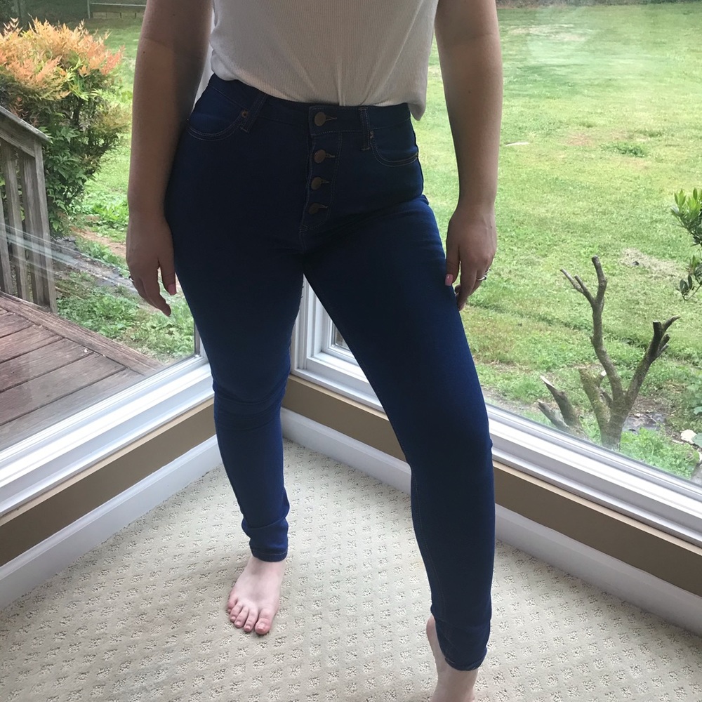 The cutest high rise jeans